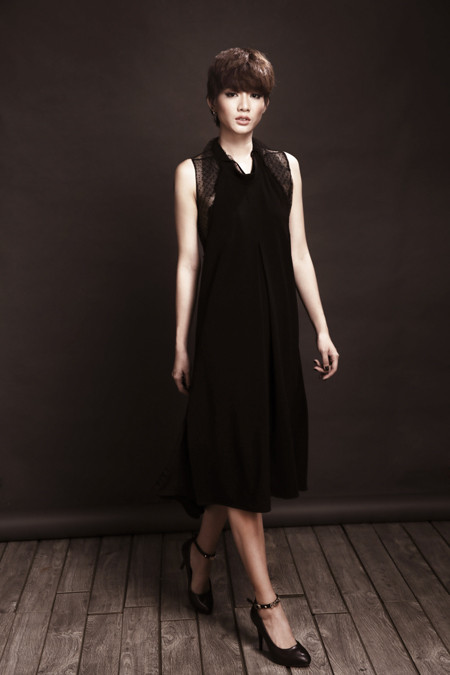 Kim Nhã "lột xác" thành quý cô, hờ hững khoe lưng thon ảnh 2 Kim Nhã "lột xác" thành quý cô, hờ hững khoe lưng thon ảnh 2