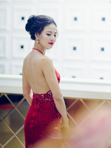 Hoa hậu Trần Thị Quỳnh tái xuất, khoe lưng trần gợi cảm ảnh 3