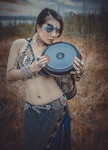 "Bỏng mắt" ngắm hình thể tuyệt đẹp của vũ công bellydance Đỗ Hồng Hạnh ảnh 4
