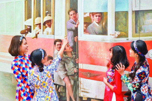 Nhiều hoạt động văn hóa nghệ thuật kỷ niệm 65 năm Ngày Giải phóng Thủ đô ảnh 2