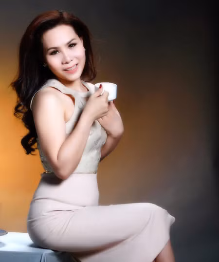 Nữ hoàng Doanh nhân Kim Chi khoe vẻ đẹp mặn mà đầy quyến rũ ảnh 2
