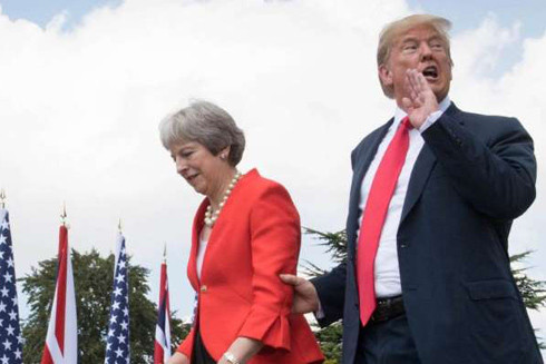 Tổng thống Mỹ bị tiết lộ từng "bắt nạt và xúc phạm" nữ nguyên thủ Đức và Anh ảnh 1