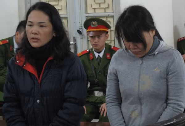 Tử hình 2 “nữ quái” giấu hàng chục bánh heroin vào thùng mận ảnh 1