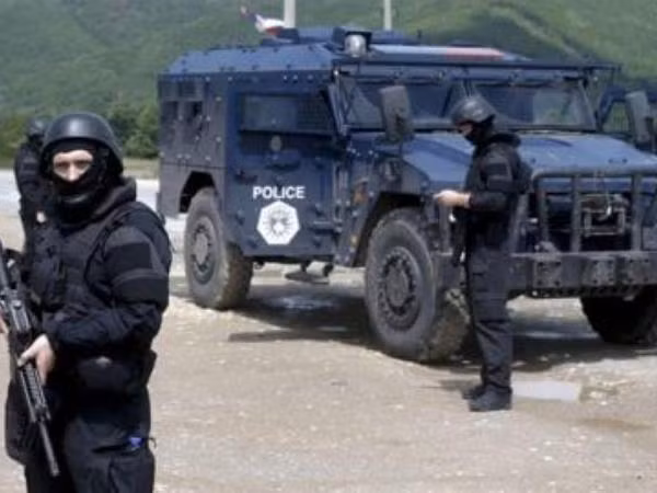 Serbia đặt trong tình trạng báo động cao sau khi đặc nhiệm Kosovo đột kích ảnh 1