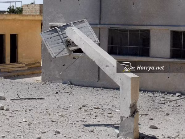 SAA bị cáo buộc tấn công trường học ở Idlib, khiến nhiều học sinh thiệt mạng ảnh 1