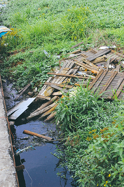 Các nhà hàng nổi ở hồ Tây bắt đầu di dời, tháo dỡ ảnh 6