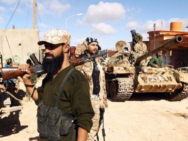 Quân đội Quốc gia Libya tuyên bố phá hủy xe bọc thép của Thổ Nhĩ Kỳ gần Tripoli ảnh 1