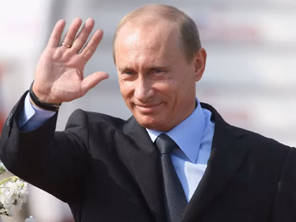 Báo Thụy Sĩ: Tổng thống Putin muốn làm "anh hùng" cứu Syria và EU ảnh 1