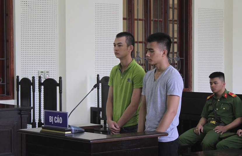 Hai anh em họ dùng mìn phá cây ATM để lấy tiền trả nợ ảnh 1 Hai anh em họ dùng mìn phá cây ATM để lấy tiền trả nợ ảnh 1