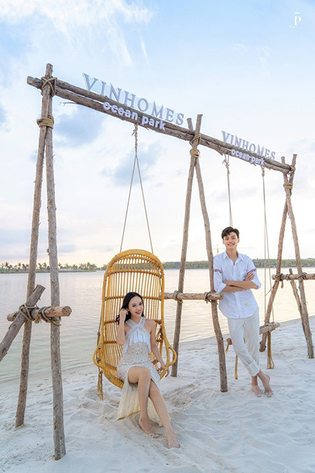 Bãi biển Vinhomes Ocean Park: Địa điểm chụp ảnh cưới "chất lừ" của các cặp đôi Hà Thành ảnh 3