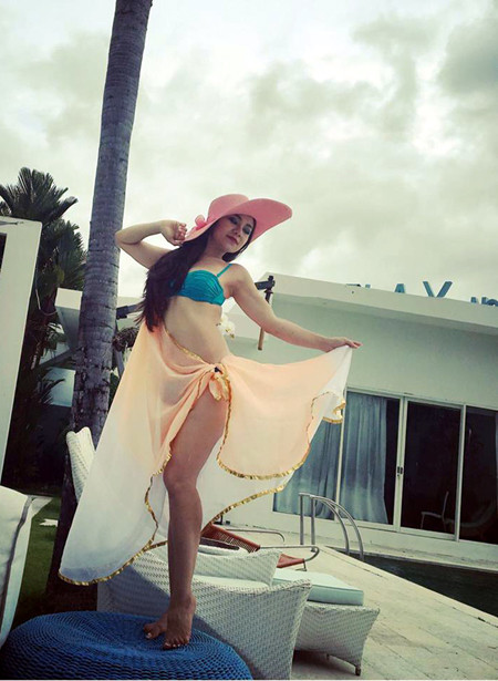 "Cô gái vàng" bellydance Việt Nam khoe "ảnh nóng" ở Bali ảnh 4 "Cô gái vàng" bellydance Việt Nam khoe "ảnh nóng" ở Bali ảnh 4