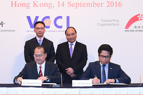 Việt Nam ký 10 thỏa thuận và hợp đồng trị giá 10 tỷ USD tại Hồng Kông ảnh 1