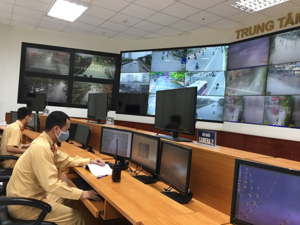 Nhằm đảm bảo ATGT, đồng thời xử lý nghiêm vi phạm, phòng, chống hiệu quả dịch Covid-19, Phòng CSGT tăng cường hệ thống camera giám sát, xử lý vi phạm. Việc ghi nhận và xử lý vi phạm trực tuyến sẽ góp phần phòng, chống hiệu quả dịch Covid-19 hiện nay, phù hợp với xu thế cách mạng công nghiệp 4.0