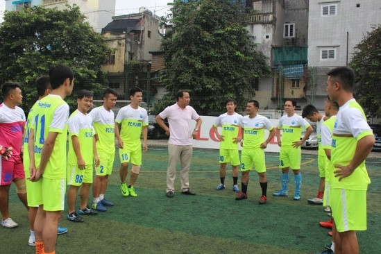 Sôi động trận cầu giữa báo Pháp luật & Xã hội – báo Hà Nội mới ảnh 1 21903599_1353233238119197_865198898_n