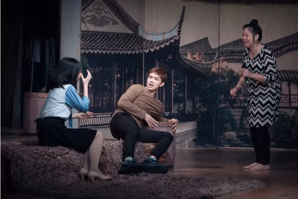 Trịnh Tú Trung và Tim rủ nhau "lấn sân" kịch nói ảnh 3