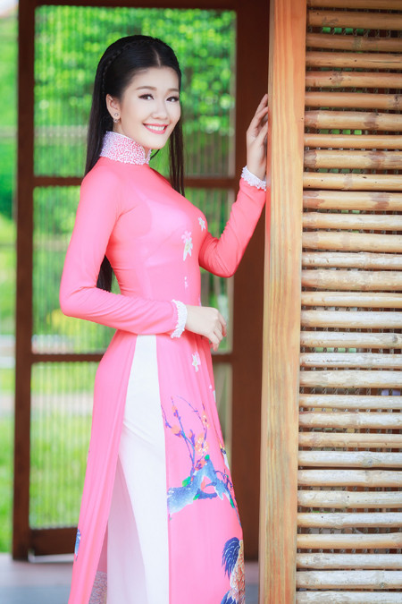 Á khôi "Người đẹp xứ Dừa" Xuân An rạng ngời với áo dài ảnh 3