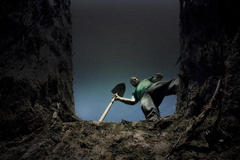 Quy định của pháp luật về hành vi xâm phạm thi thể, mồ mả người khác ảnh 2