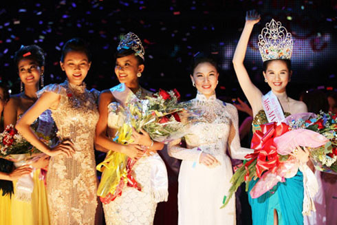 Người tình của hoa hậu ảnh 1