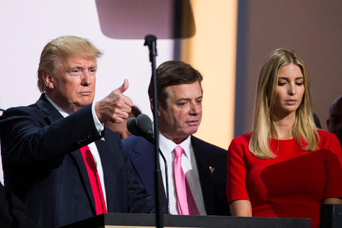 Ông Donald Trump trong "vòng vây" của đảng Dân chủ ảnh 1