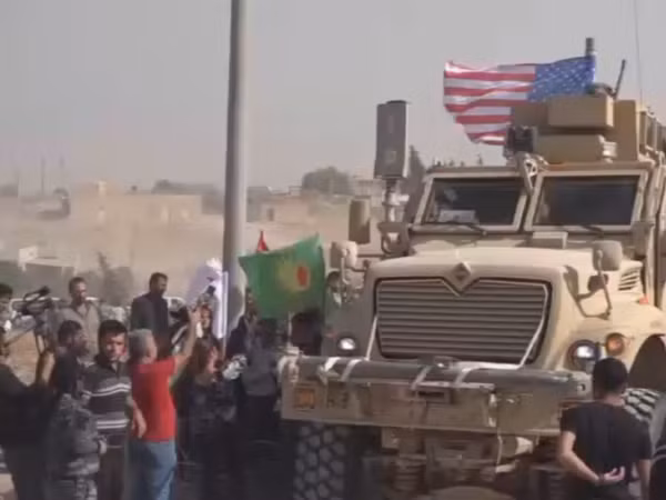 Người Kurd kéo đến căn cứ Mỹ kêu gọi bảo vệ trước cuộc xâm lược tiềm năng của Thổ Nhĩ Kỳ ảnh 1