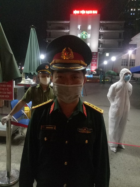 "Một lòng sát cánh cùng các y - bác sỹ nơi tuyến đầu chống dịch bệnh Covid-19 tại Bệnh viện Bạch Mai" ảnh 6 "Một lòng sát cánh cùng các y - bác sỹ nơi tuyến đầu chống dịch bệnh Covid-19 tại Bệnh viện Bạch Mai" ảnh 6