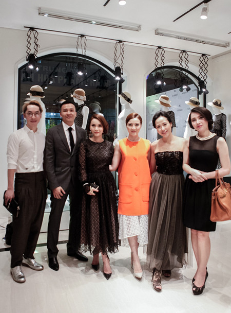 Yến Trang - Yến Nhi “rủ nhau” ra Hà Nội “đọ sắc” ảnh 5