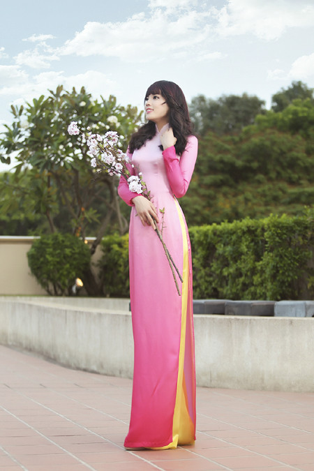 Hoa hậu Kỳ Duyên dịu dàng áo dài đón xuân ảnh 6