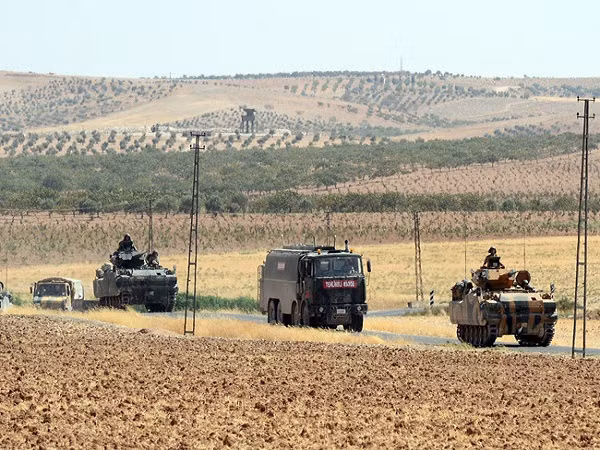 Nga: Ankara can thiệp quân sự làm phức tạp tình hình ở Syria ảnh 1