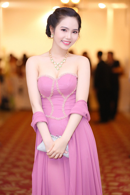 Dương Kim Ánh "hút hồn" với vóc dáng gợi cảm ảnh 3