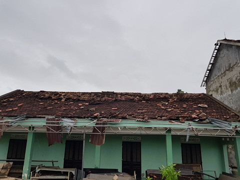 Ảnh hưởng của bão Doksuri, Nghệ An có 1 người chết, 1 người bị thương ảnh 5 Ảnh hưởng của bão Doksuri, Nghệ An có 1 người chết, 1 người bị thương ảnh 5