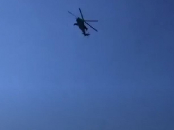Trực thăng quân sự Nga ngăn chặn Azerbaijan tấn công Armenia ảnh 1