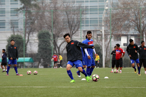 ĐT Việt Nam không ngán sân cỏ nhân tạo ảnh 1