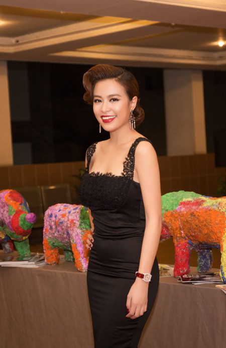 Hoàng Thuỳ Linh trình diễn vũ điệu nóng bỏng "mê hoặc" khán giả ảnh 1