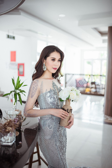 Á khôi Mỹ Duyên hút mắt với đầm dạ hội lộng lẫy ảnh 1 Á khôi Mỹ Duyên hút mắt với đầm dạ hội lộng lẫy ảnh 1