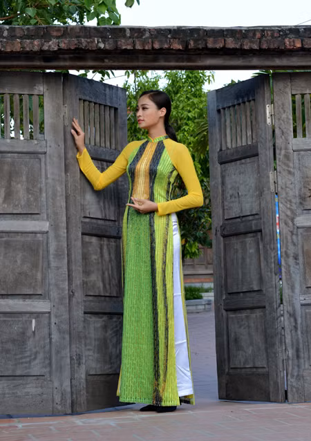 Vũ Việt Hà đưa ruộng bậc thang về Tuần lễ thời trang Việt Nam ảnh 1