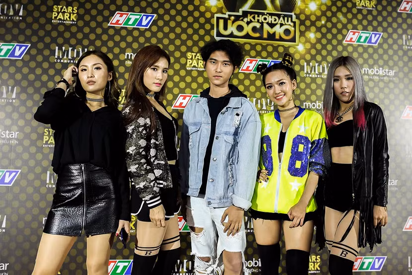 Bùi Anh Tuấn khoe hit mới trên sân khấu "Khởi đầu ước mơ –Dream High" ảnh 4