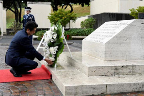 Đồng minh Nhật - Mỹ nợ nhau lời xin lỗi ảnh 1