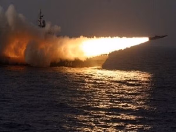 Nga đóng mới hai tàu hộ vệ có trang bị tên lửa hành trình tầm xa không đối thủ ảnh 1