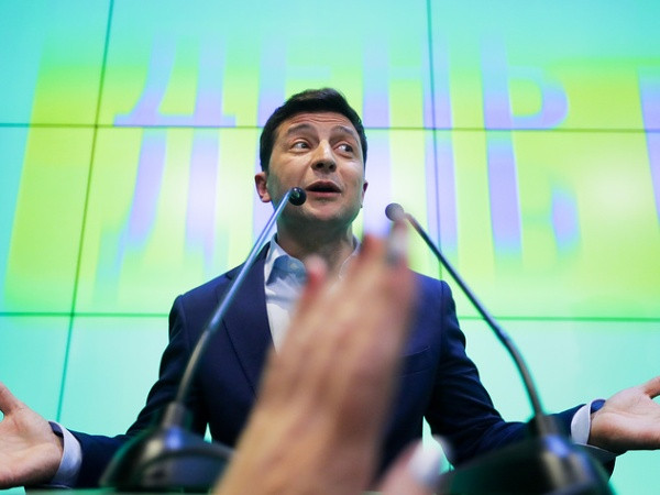 Dân Ukraine rất mong đợi sự thay đổi tích cực từ tân tổng thống Zelensky ảnh 1 Dân Ukraine rất mong đợi sự thay đổi tích cực từ tân tổng thống Zelensky ảnh 1