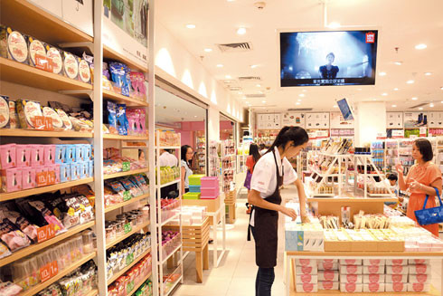 Nở rộ cửa hàng đồng giá "ngoại" ảnh 1