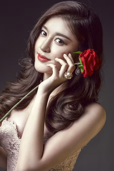 Á hậu Huyền My khoe đường cong cực quyến rũ ảnh 6