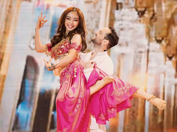 Jennifer Phạm hoá thành "cô dâu 8 tuổi" ảnh 7