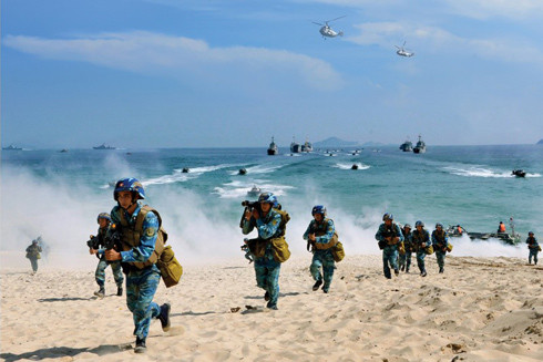 Tiếp tục xây dựng Quân đội hùng mạnh, bảo vệ vững chắc Tổ quốc Việt Nam xã hội chủ nghĩa ảnh 1