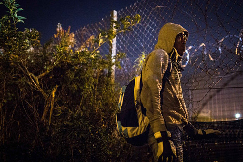 Thảm kịch từ những đường dây buôn người (2): Nguy hiểm và bất trắc nơi "miền đất hứa" ảnh 4