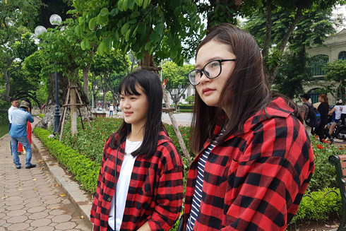 Trước giờ mở cửa không gian đi bộ quanh hồ Hoàn Kiếm: Du khách và cư dân đều háo hức ảnh 7 Trước giờ mở cửa không gian đi bộ quanh hồ Hoàn Kiếm: Du khách và cư dân đều háo hức ảnh 7