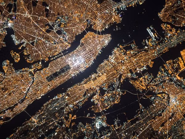 Ngắm vẻ đẹp mê hồn của Trái Đất từ không gian ảnh 2