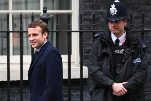 Ứng viên chiến thắng vòng 1 bầu cử Tổng thống Pháp Emmanuel Macron là ai? ảnh 1