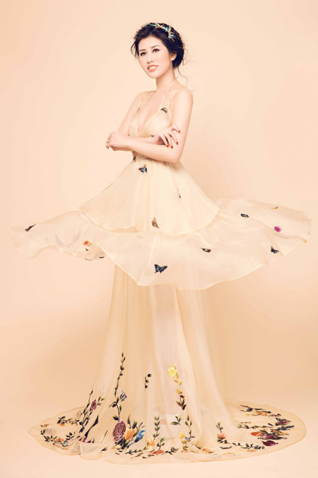 Nhan sắc mê hoặc của Top 9 Hoa hậu Du lịch quốc tế Emily Hồng Nhung ảnh 5