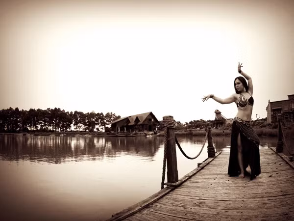 Vũ công bellydance Đỗ Hồng Hạnh ma mị trong bộ ảnh mới ảnh 9