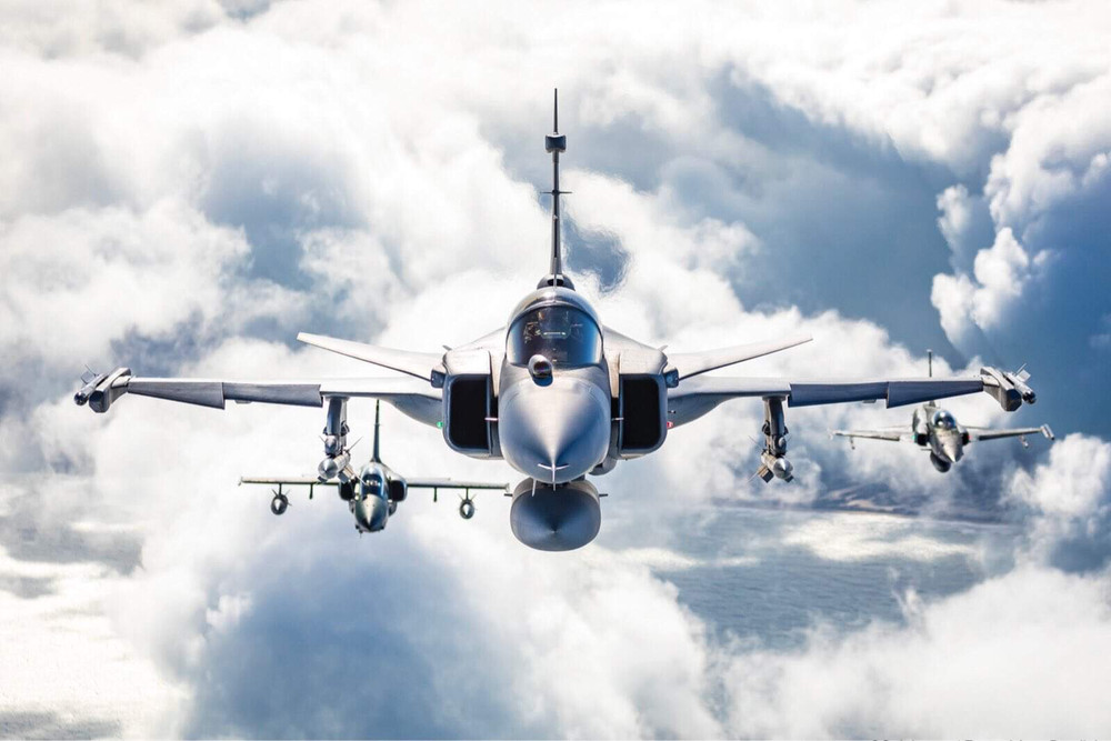 Mua tiêm kích JAS 39 hoặc F-16 đã qua sử dụng đang được cân ...